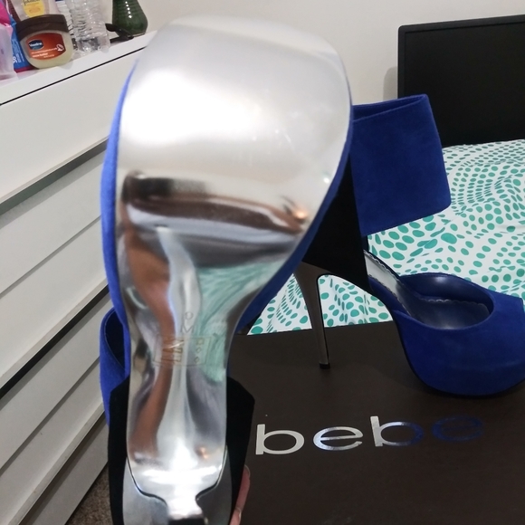 BRAND NEW!!! Never worn - Picture 2 of 5